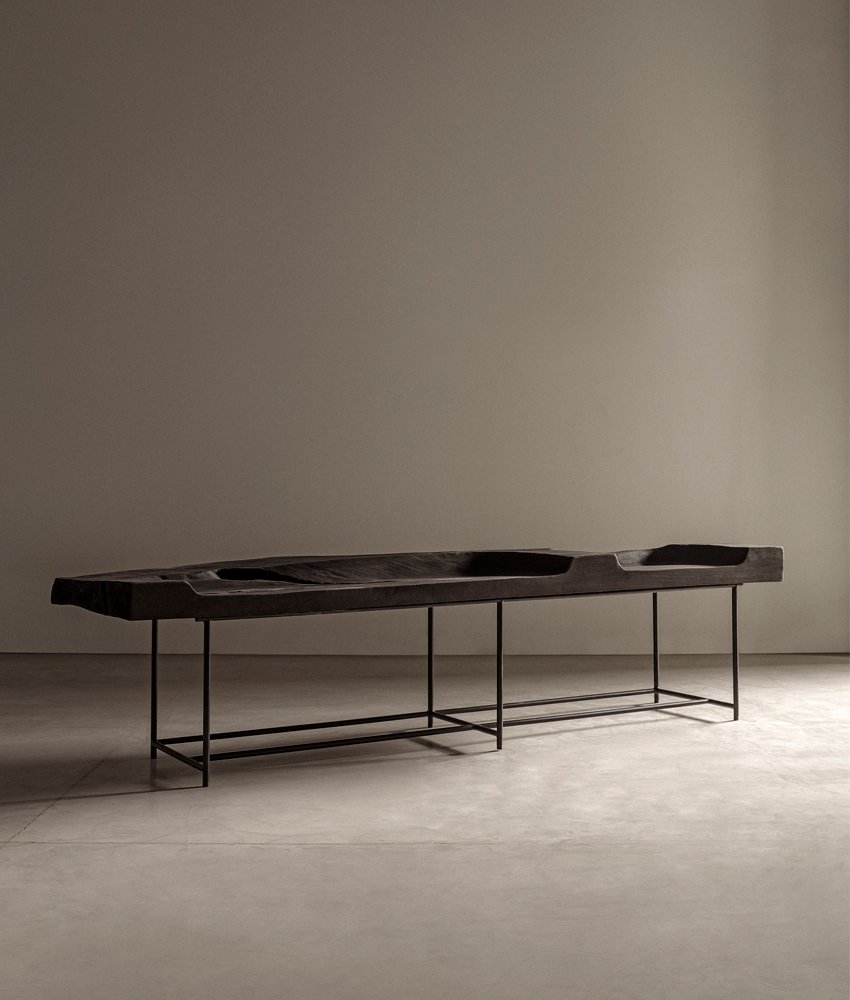 Banca de madera de 3 patas